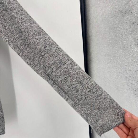 Rails Women's Knit V-Neck Long Sleeve Pullover Sweater Leigh Melange Gray Medium - Picture 4 of 10